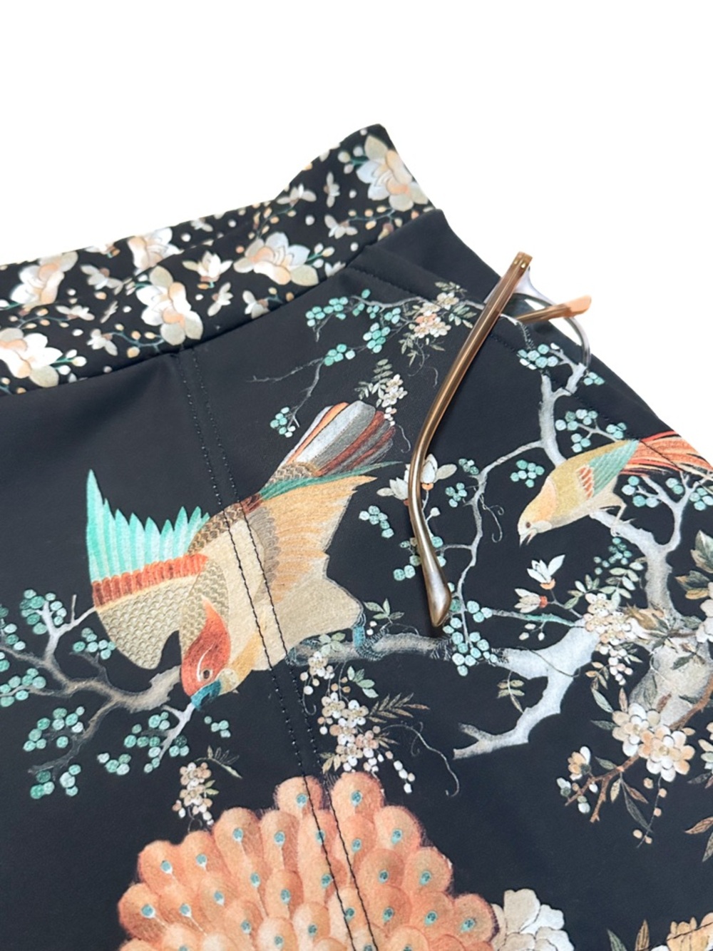 BlackMilk the Vault Collection Coromandel Screen Cuffed Pants Limited Edition - Picture 4 of 10